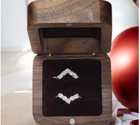 1.5 ctw Moissanite 925 Sterling silver Moissanite ring guard