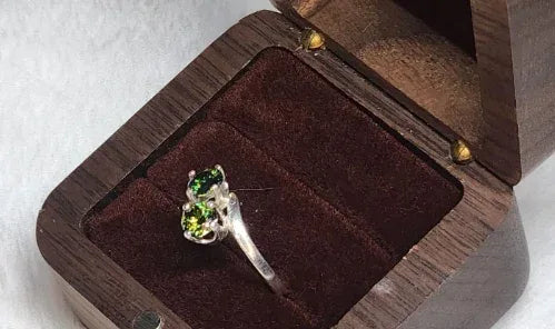 2 stone 1.5 ctw Round Green Moissanite (Copy) - Gigiscc