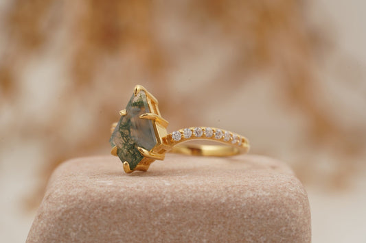 Kite Moss Agate Halo Diamond Engagement Ring