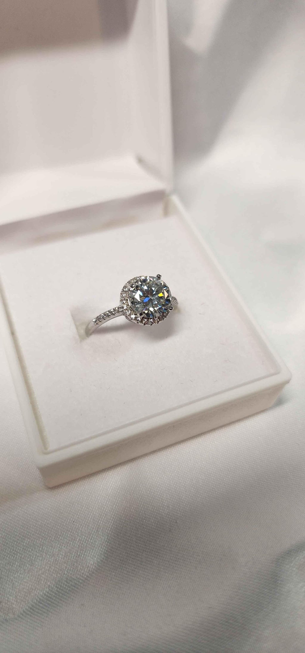 2ct Exquisite Round Halo Moissanite Ring Classic Round Brilliant Cut Engagement Ring, Anniversary Ring. - Gigiscc