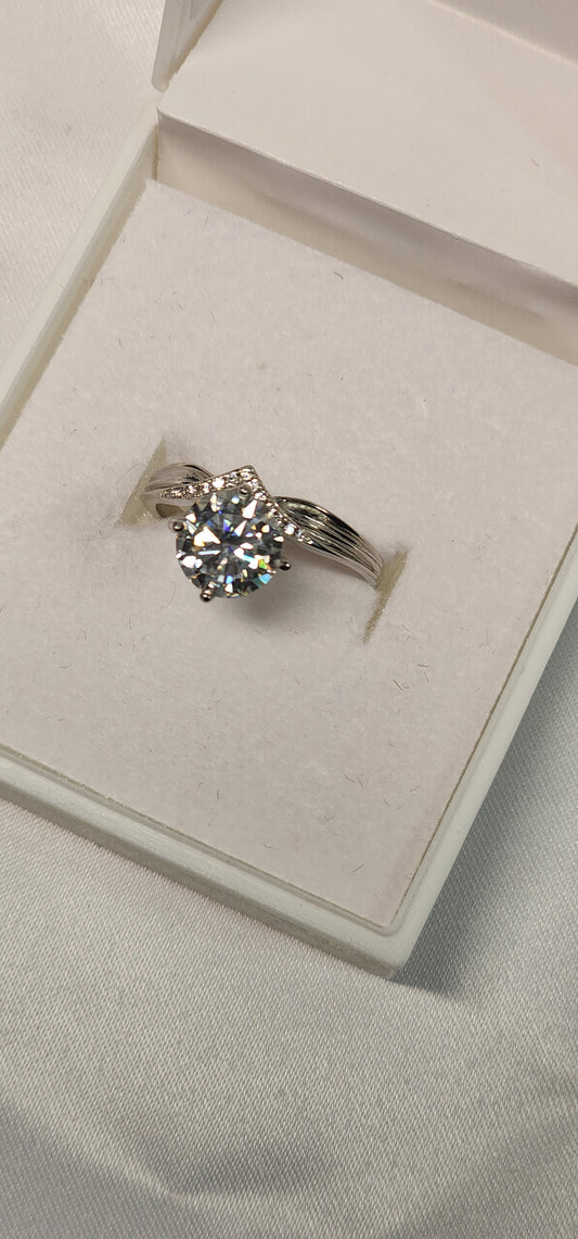 Stunning 2ct Round Brilliant Cut offset Moissanite Solitaire setting in White Gold