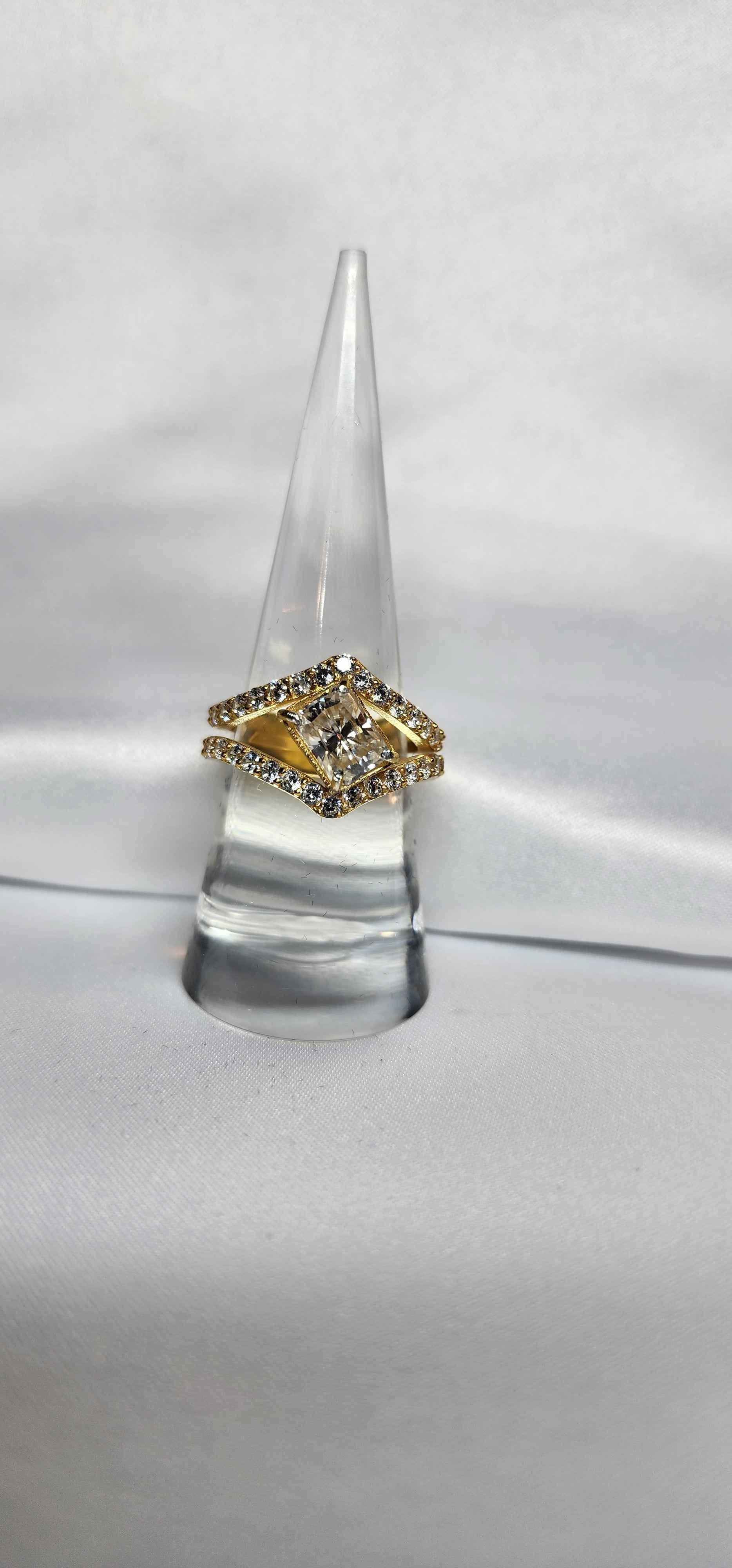 2ct Radiant Cut Moissanite with guard setting. - Gigiscc