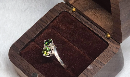 2 stone 1.5 ctw Round Green Moissanite (Copy)