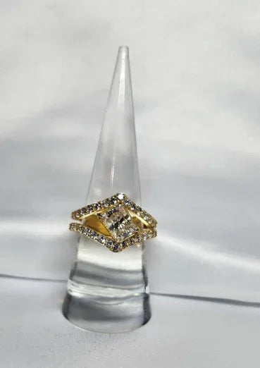 2ct Radiant Cut Moissanite with guard setting - Gigiscc