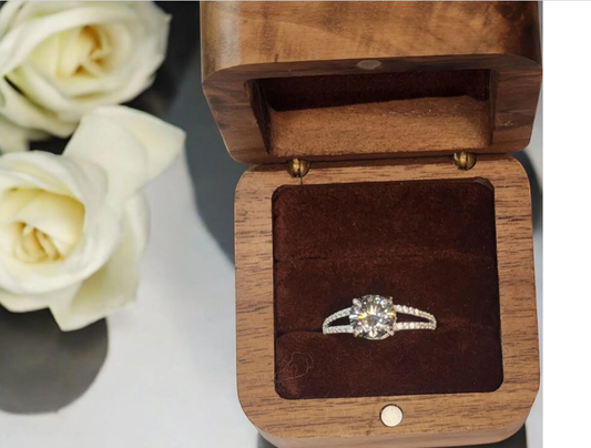Vintage 8mm 2ct Grey Round Brilliant cut Moissanite Solitaire Ring