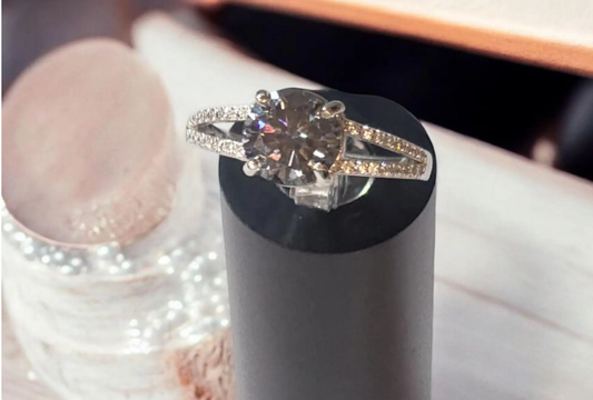 Vintage 8mm 2ct Grey Round Brilliant cut Moissanite Solitaire Ring