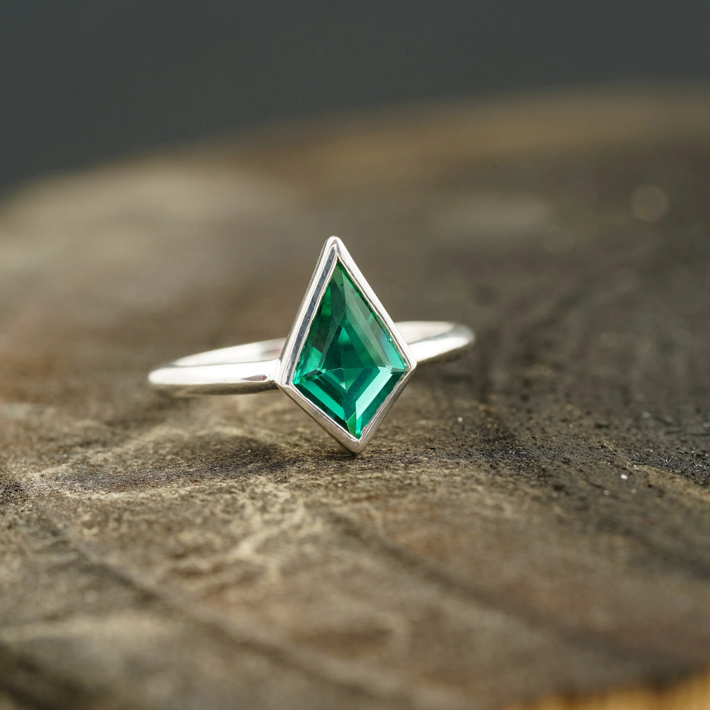 Kite Shaped Emerald Ring Solid Gold Solitaire Ring - Gigiscc