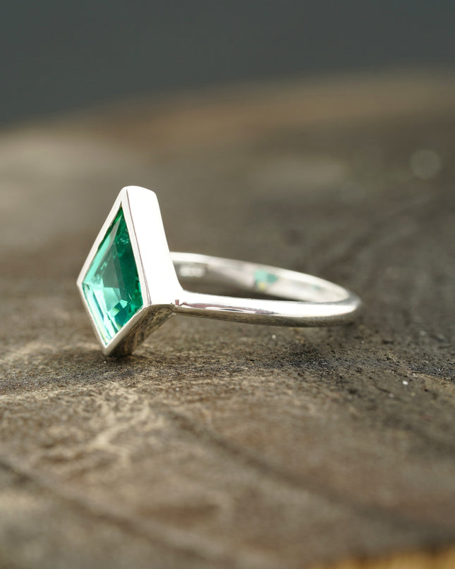 Kite Shaped Emerald Ring Solid Gold Solitaire Ring SIde Position