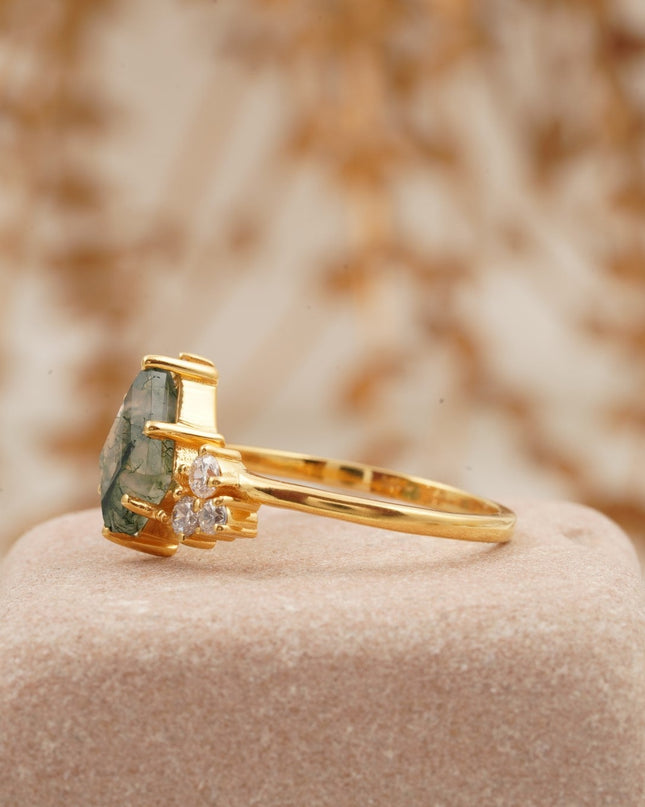 Kite Cut Moss Agate Cluster Diamond Engagement Ring SIde Round