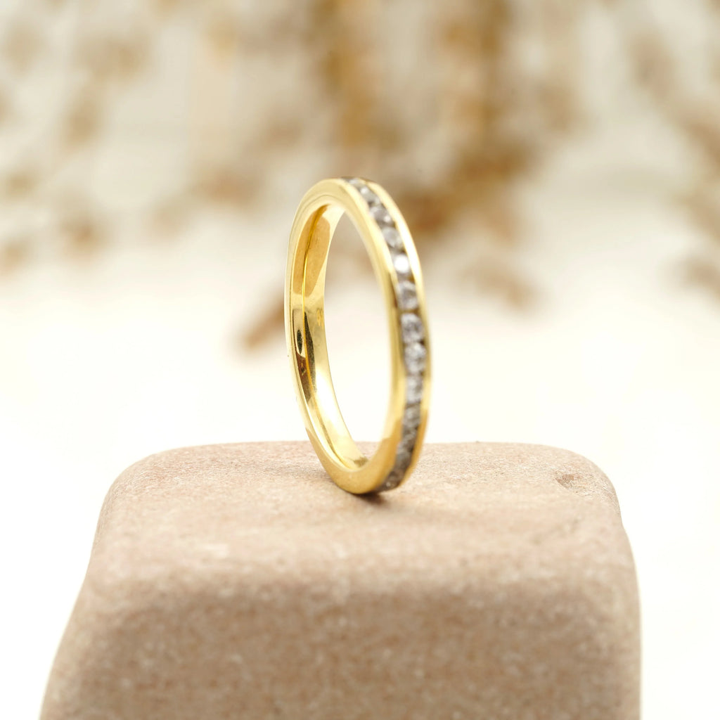 Bezel Set Diamond Stacking 14k Solid Gold Women's Wedding Band - Gigiscc