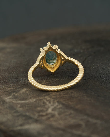 Vintage Oval Moss Agate 14k Gold Engagement Ring