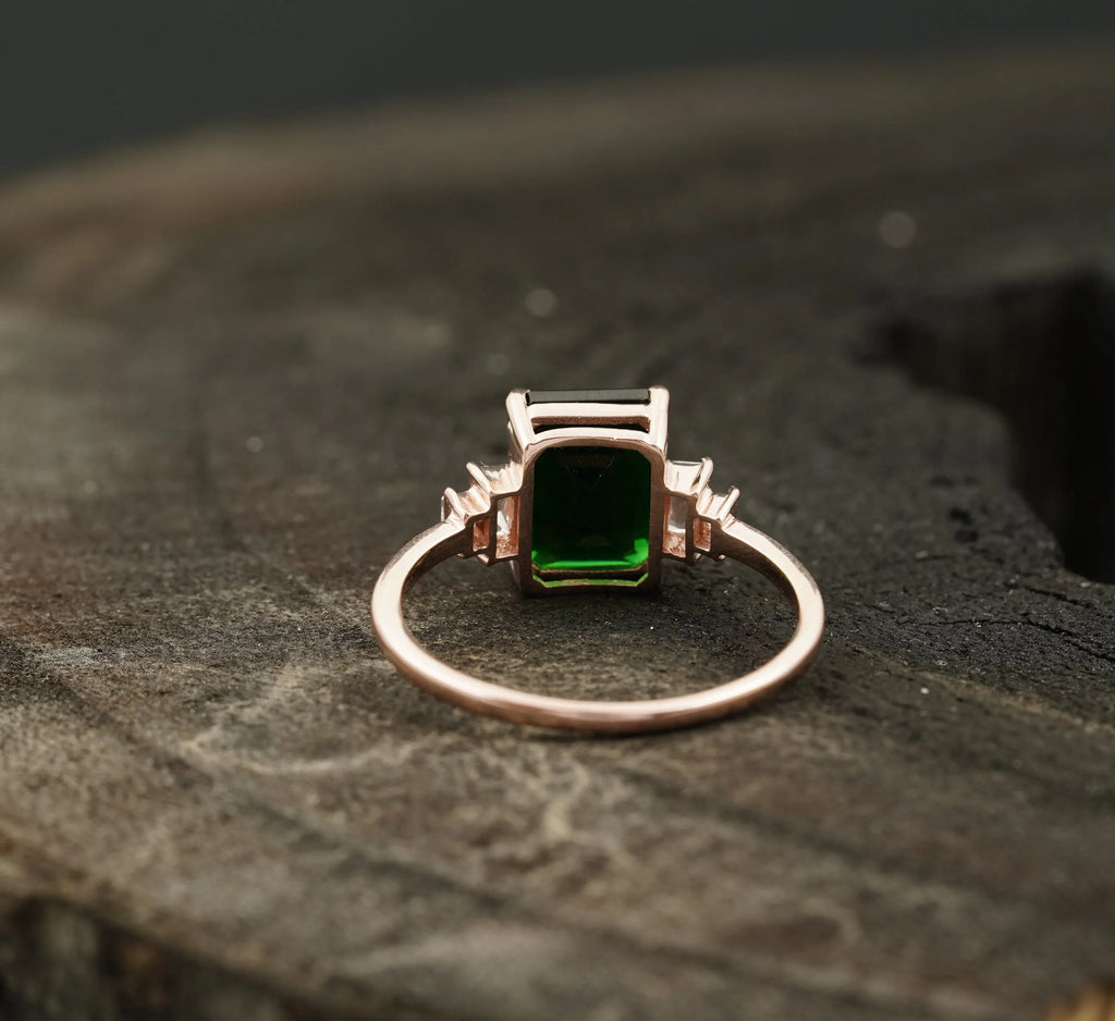 Green Emerald Gemstone Engagement Ring - Gigiscc
