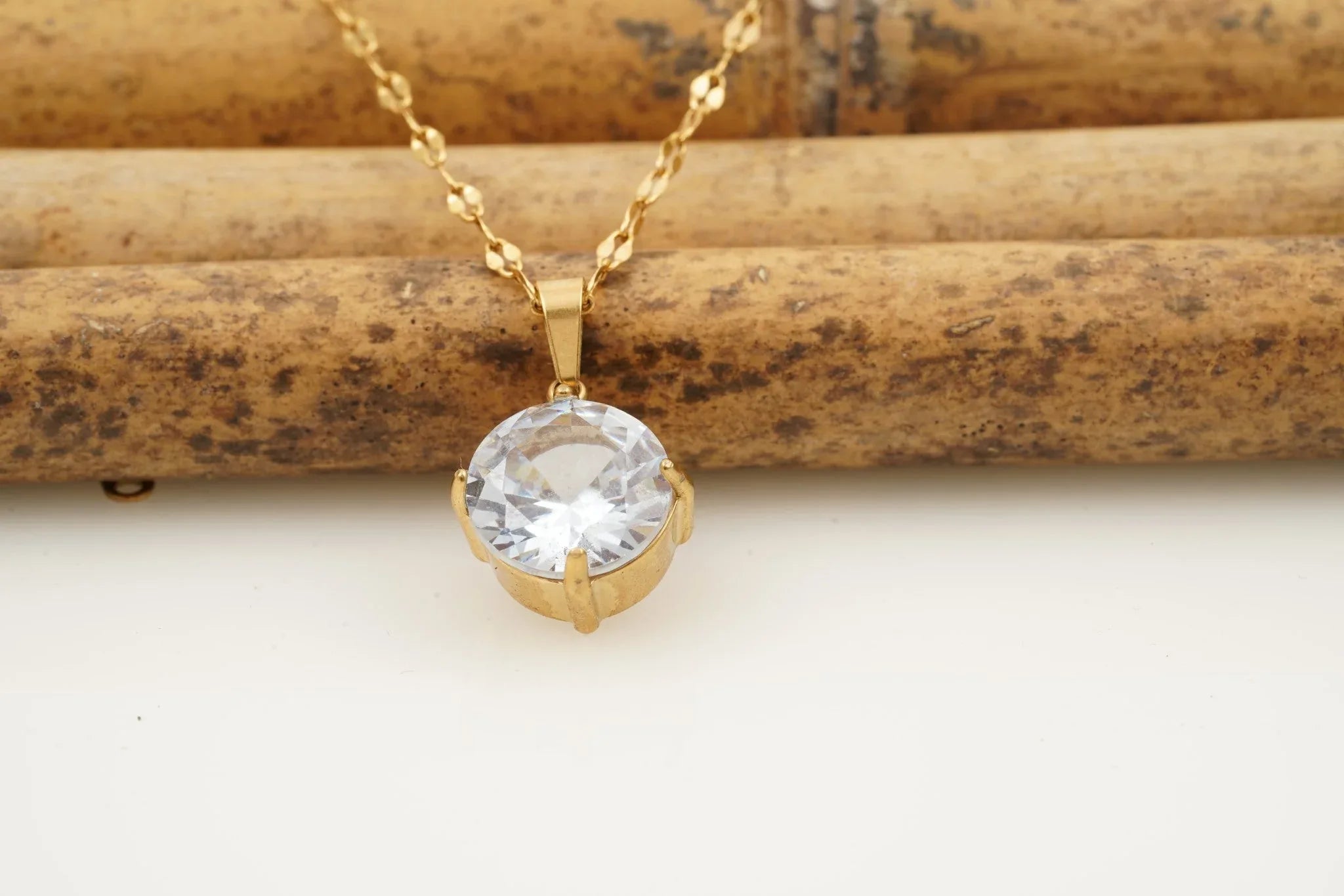 Round Diamond Solid Gold Pendant With Gold Chain - Gigiscc