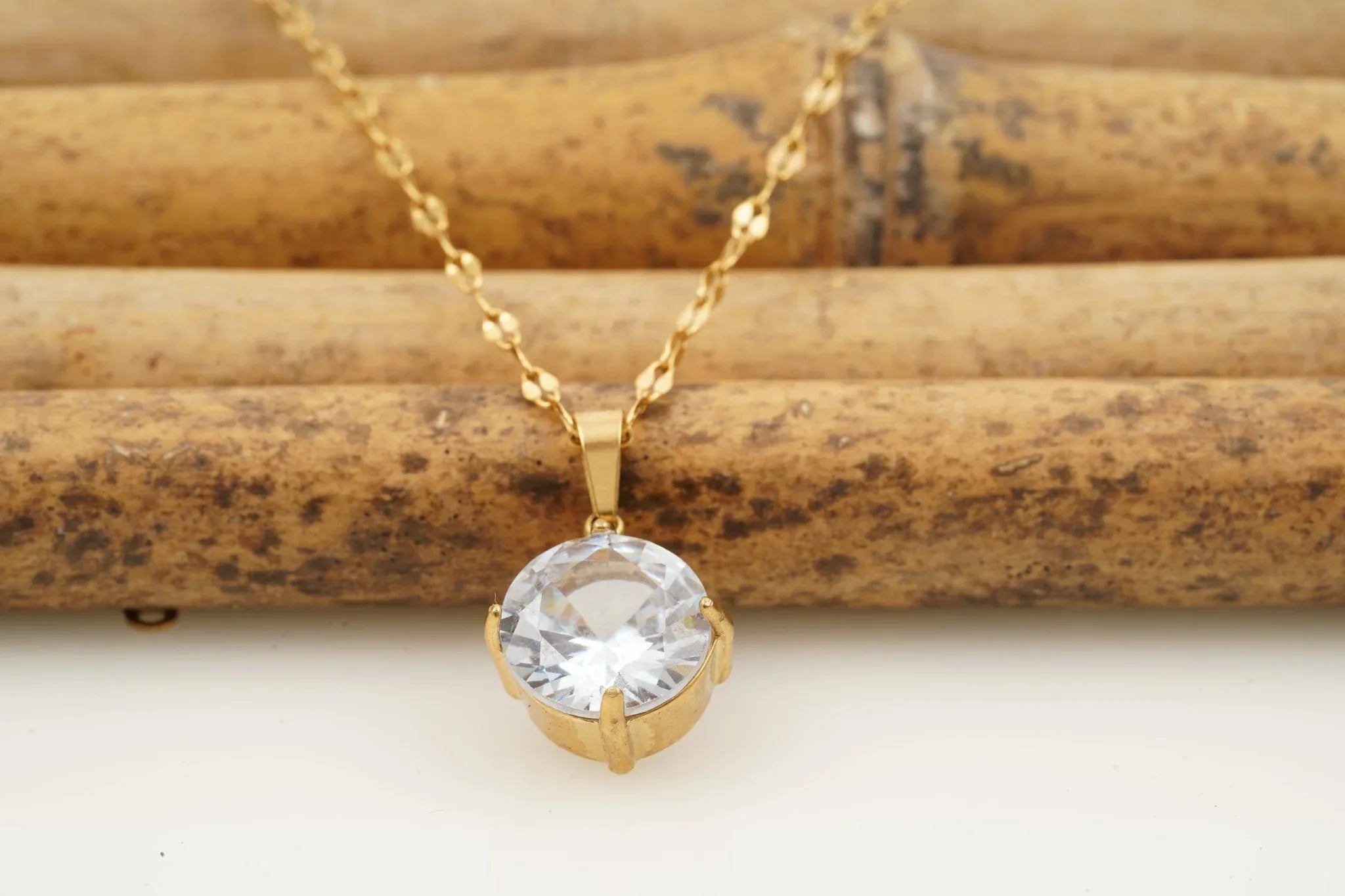 Round Diamond Solid Gold Pendant With Gold Chain - Gigiscc