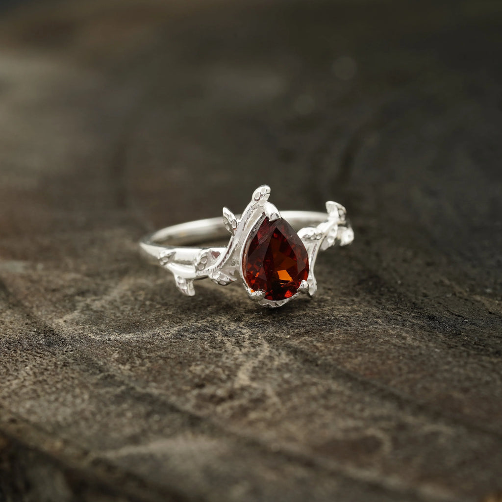 Red Garnet Leaf Engagement Ring - Gigiscc