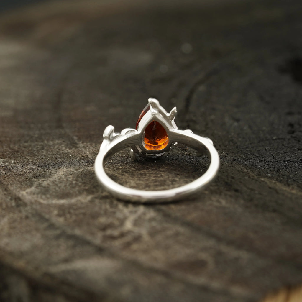 Red Garnet Leaf Engagement Ring - Gigiscc