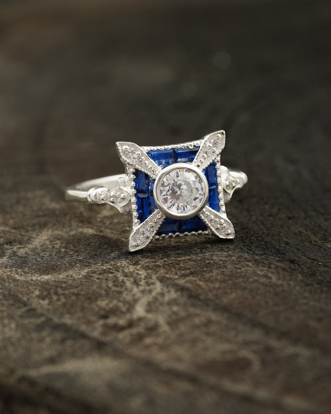 Antique Blue Silver Sapphire & Diamond Vintage Engagement Ring
