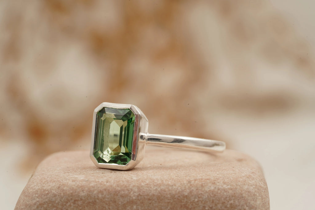 Bezel Set Green Amethyst 925 Sterling Silver Solitaire Ring - Gigiscc