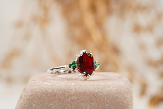 Hexagon Cut Red Garnet Gemstone Cluster Ring