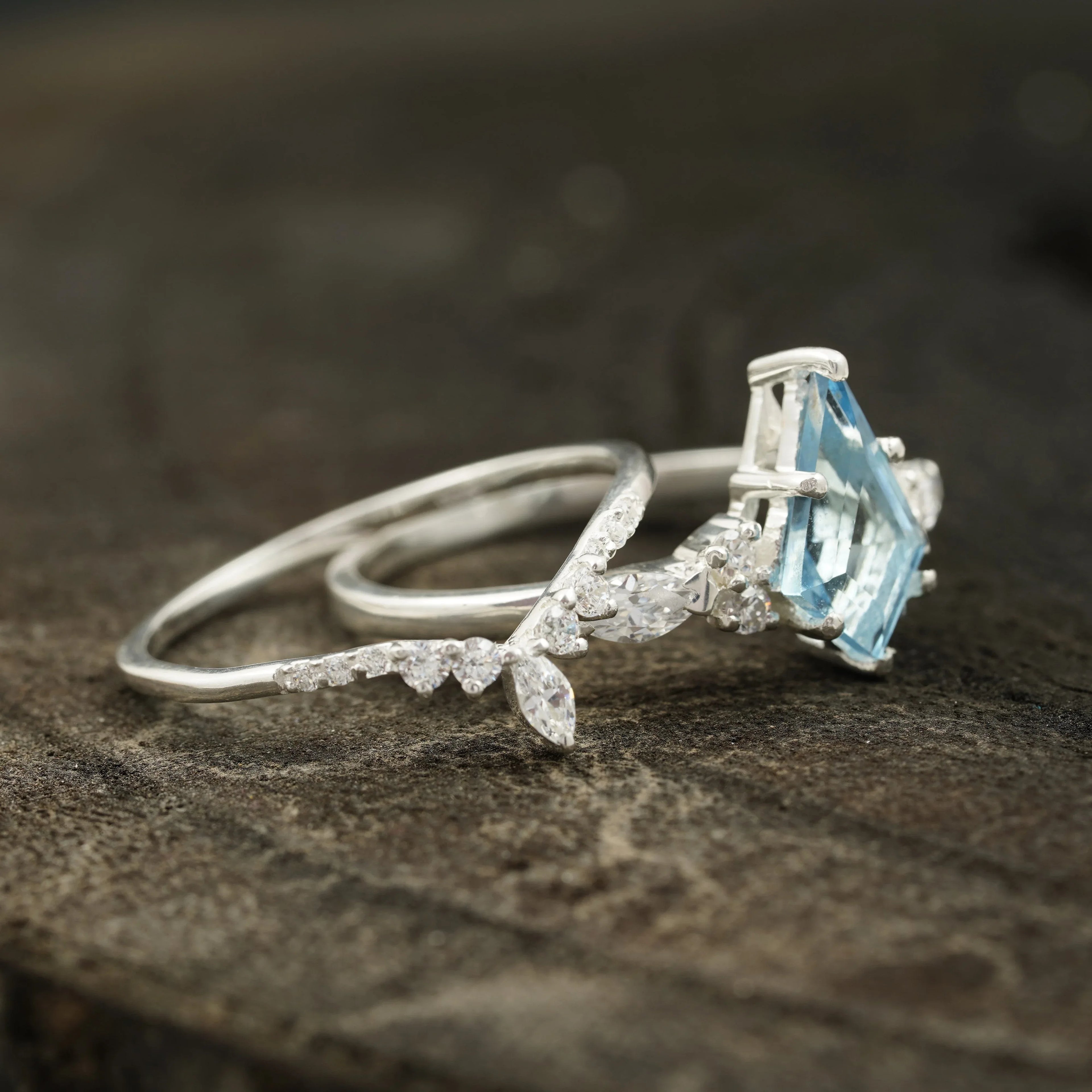 Kite Aquamarine White Gold Engagement Ring Set - Gigiscc