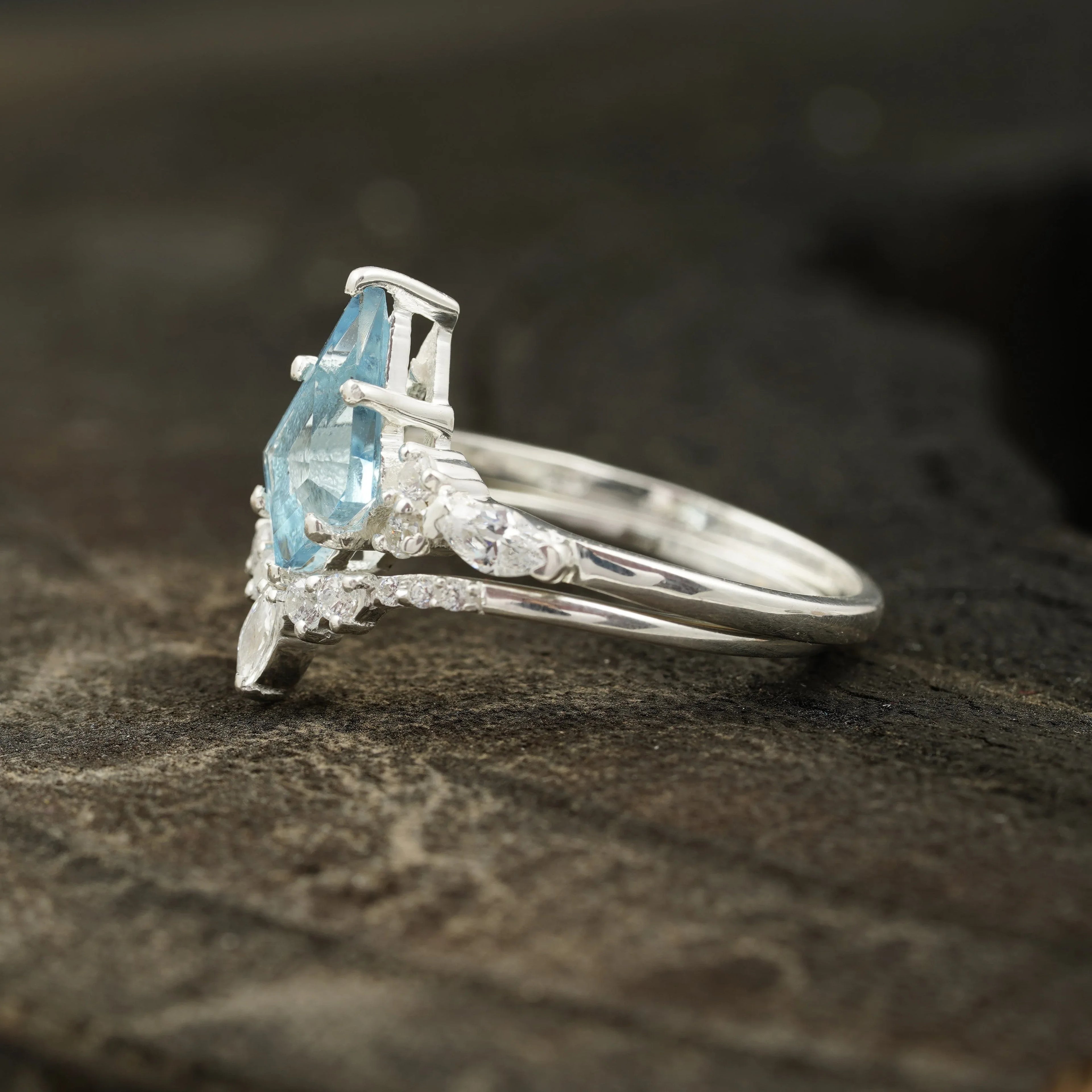 Kite Aquamarine White Gold Engagement Ring Set - Gigiscc