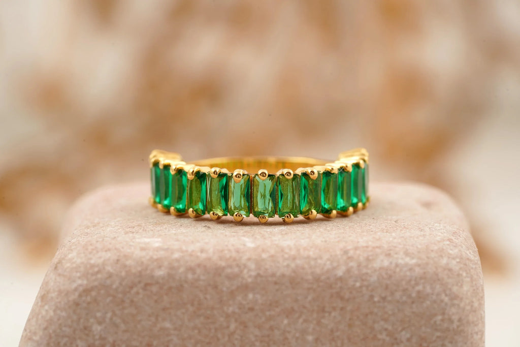 Baguette Cut Emerald Half Eternity Art Deco Wedding Band - Gigiscc