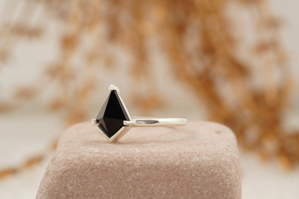 Black Onyx Kite Shaped Engagement Ring 925 Sterling Silver - Gigiscc