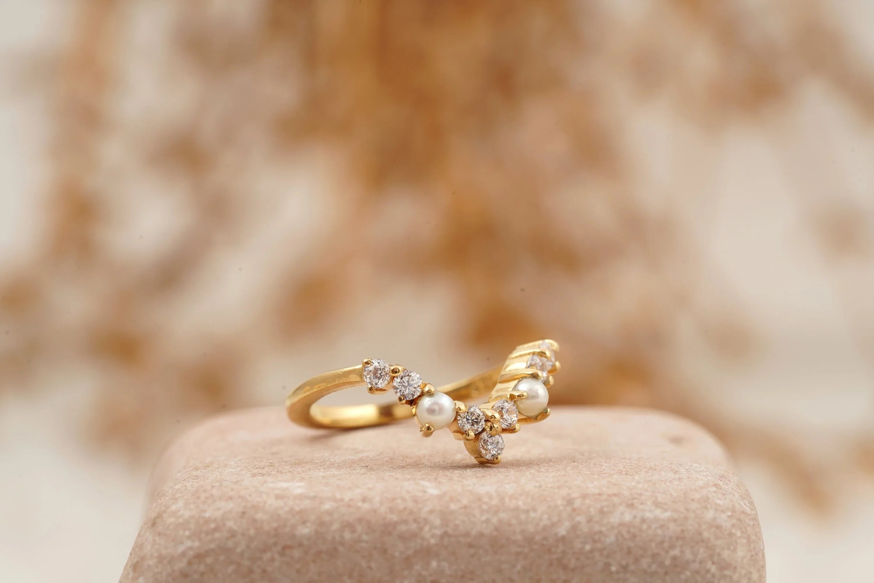 Curved Pearl Wedding Band Solid Gold Ring Pearl band ring - Gigiscc