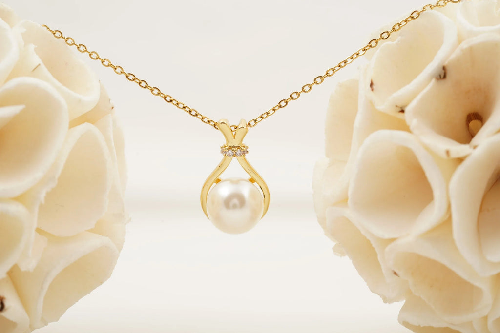Freshwater Pearl Necklace With Gold Chain - Gigiscc
