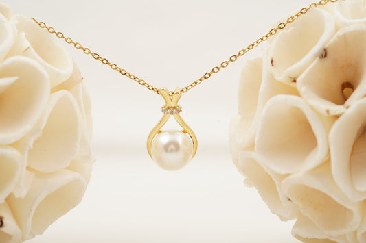 Freshwater Pearl Necklace with Gold Chain | Dainty Jewelry