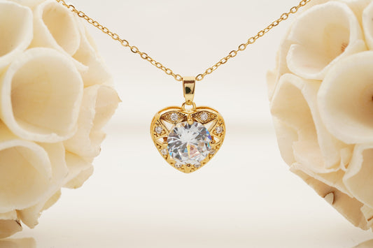 Diamond Heart Necklace with Gold Chain – Elegant Gift