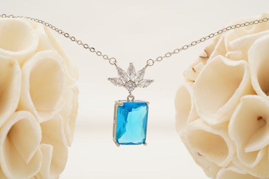 Elegant Emerald Aquamarine Necklace with Diamond Pendant