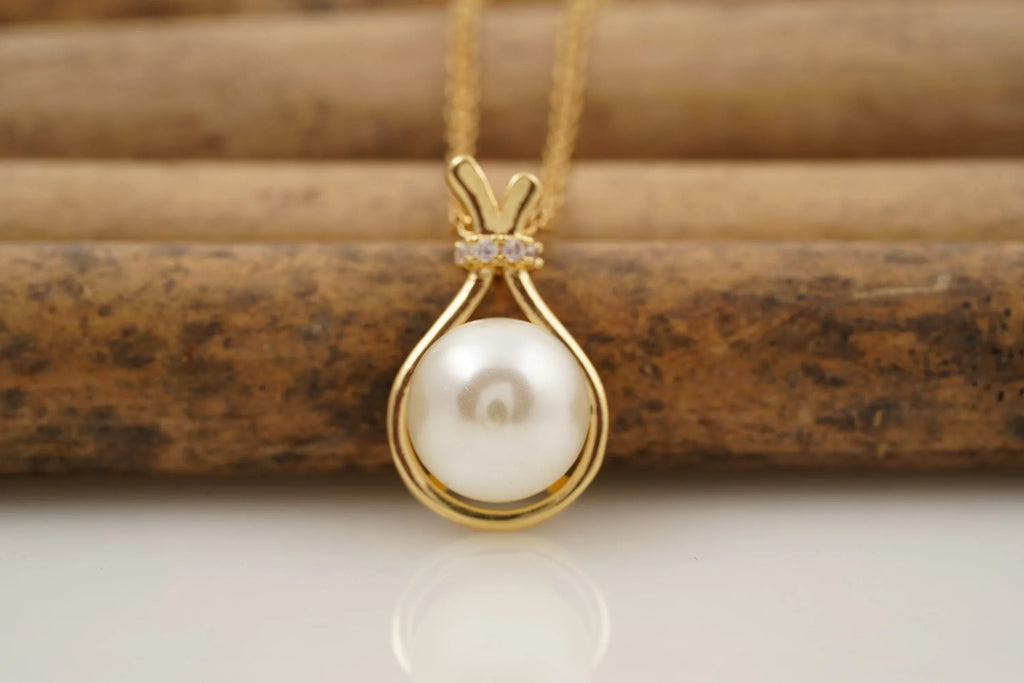 Freshwater Pearl Necklace With Gold Chain - Gigiscc