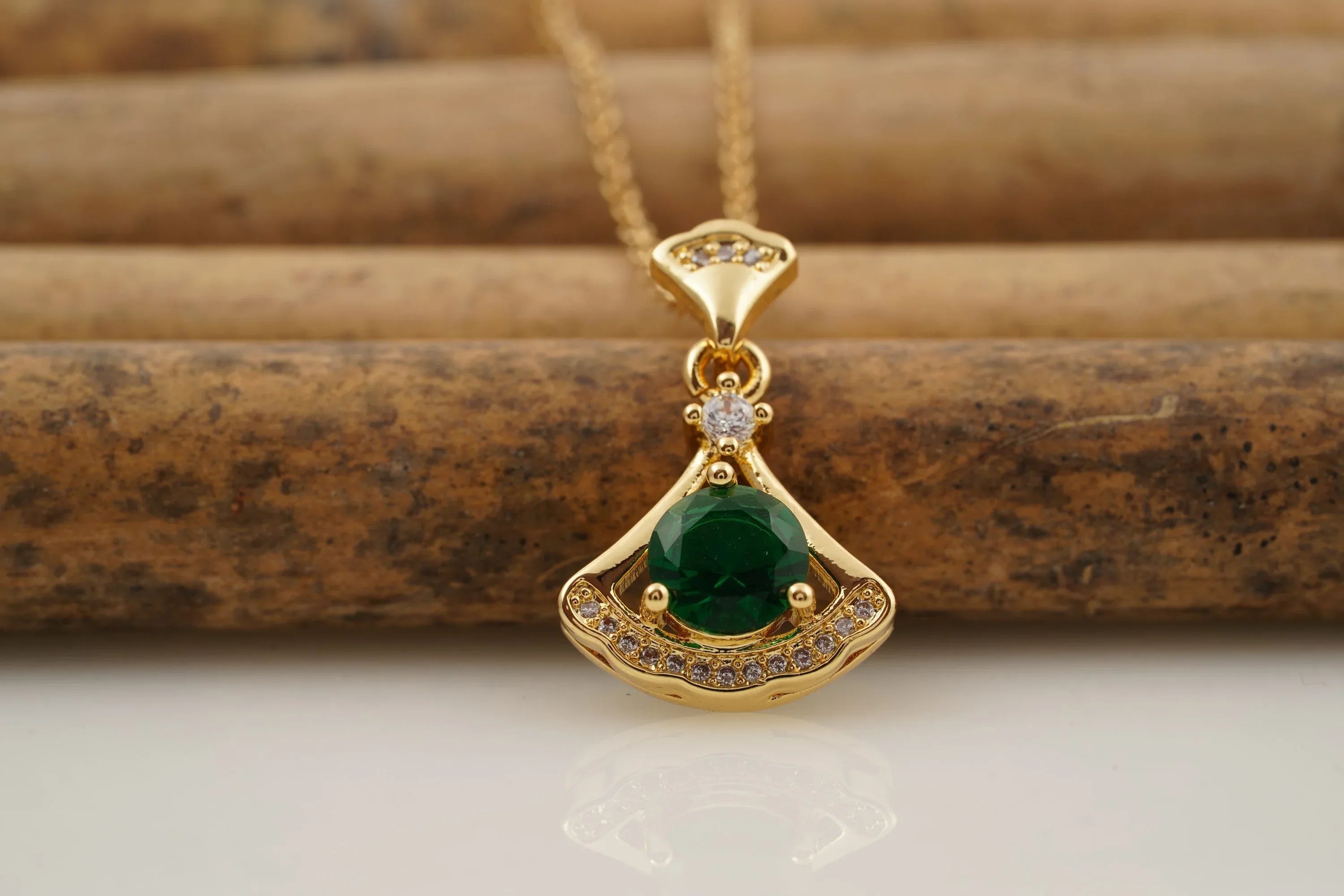 Round Emerald Necklace With Gold Chain May Birthstone - Gigiscc