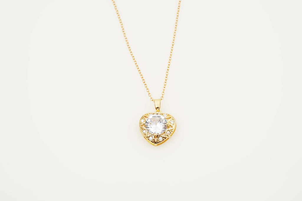 Diamond Heart Shaped Necklace for Women With Gold Chain - Gigiscc