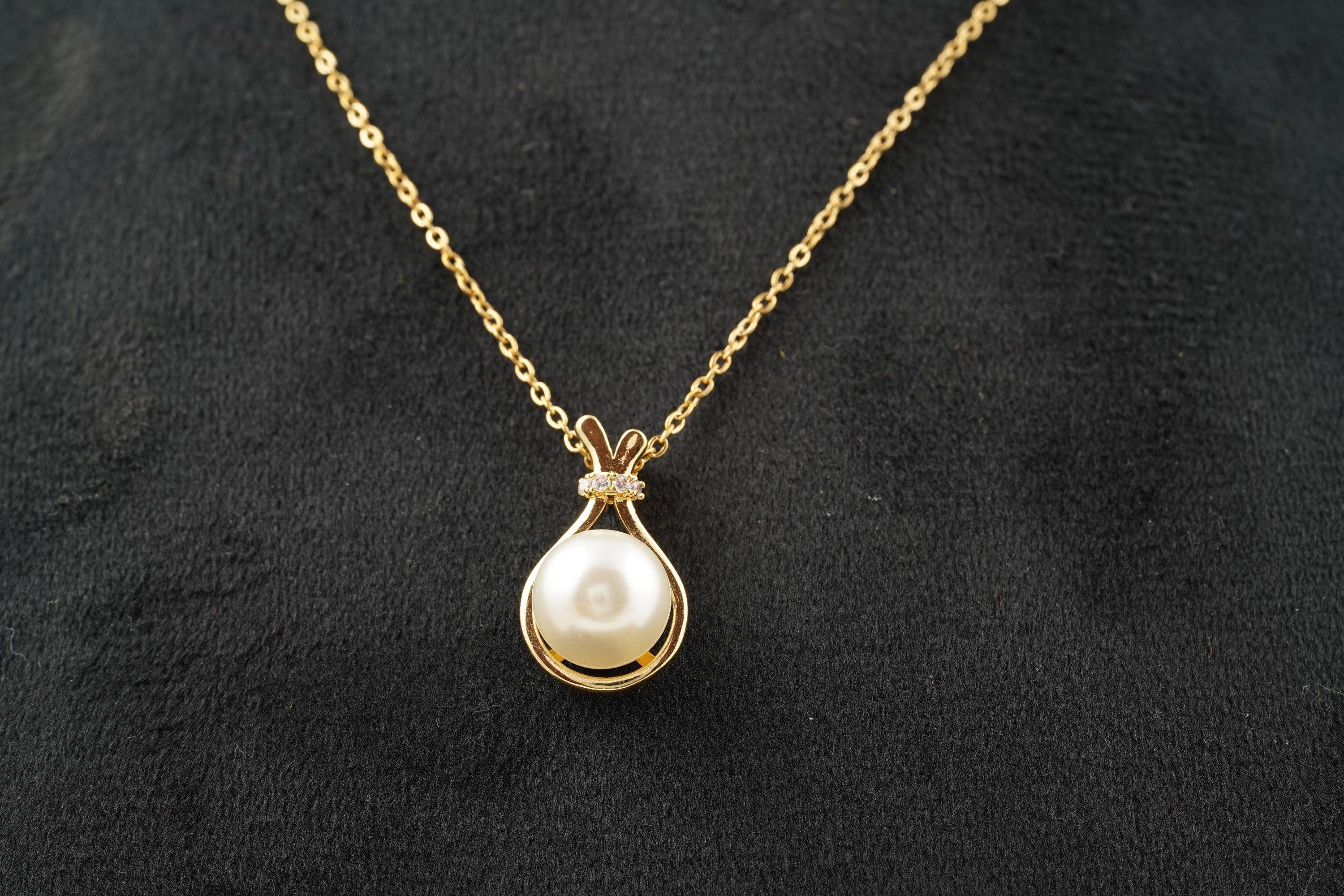 Freshwater Pearl Necklace With Gold Chain - Gigiscc