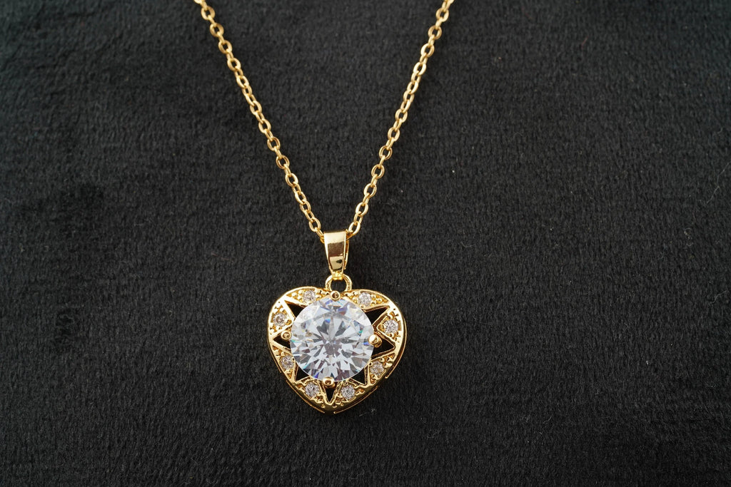 Diamond Heart Shaped Necklace for Women With Gold Chain - Gigiscc