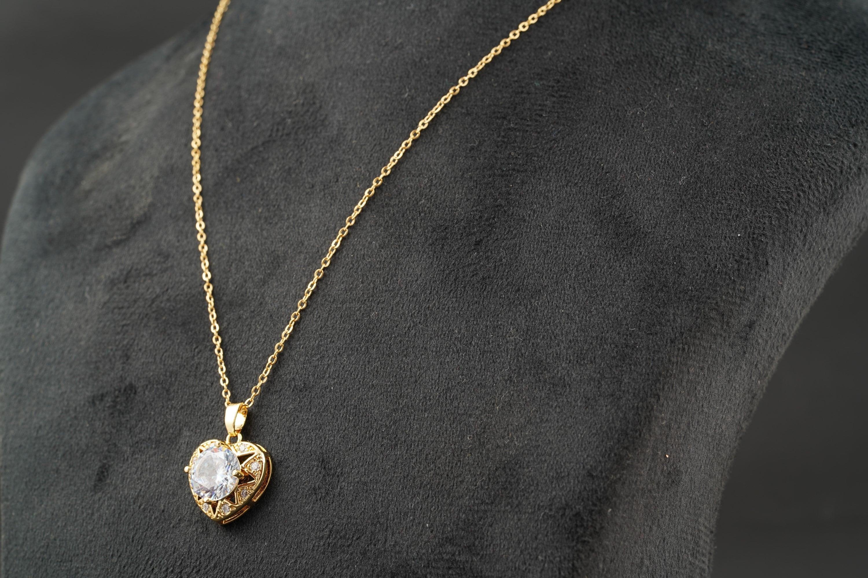 Diamond Heart Shaped Necklace for Women With Gold Chain - Gigiscc
