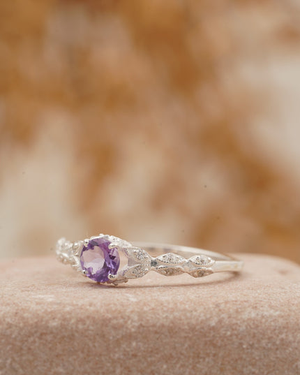 Round Cut Alexandrite 18k White Gold Dainty Engagement Ring