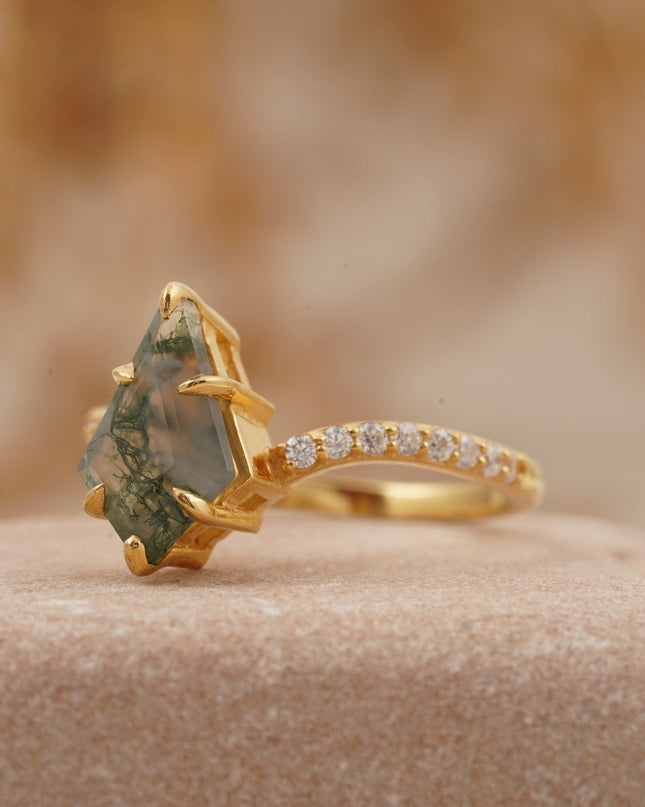 Kite Moss Agate Halo Diamond Engagement Ring