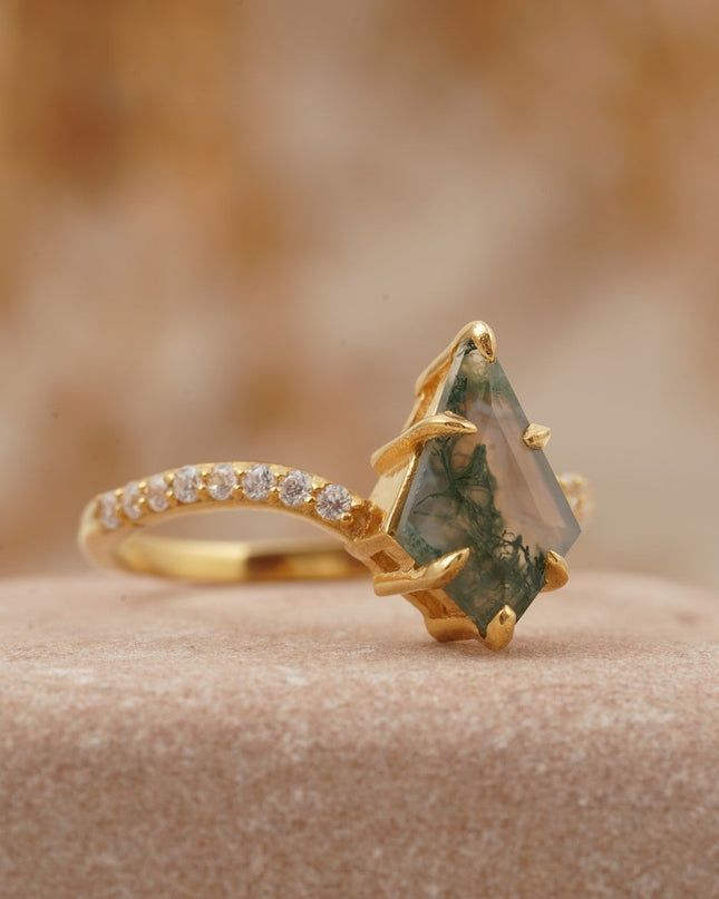 Kite Moss Agate Halo Diamond Engagement Ring