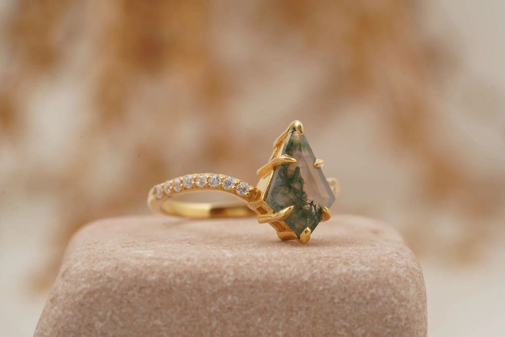 Kite Moss Agate Halo Diamond Engagement Ring - Gigiscc