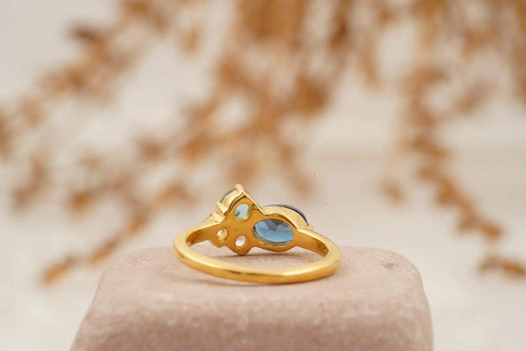 Cluster Sapphire Multi-Stone Stacking 14K Yellow Gold Ring - Gigiscc