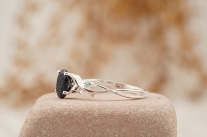 Oval Galaxy Sandstone Twig Engagement Ring Round Position