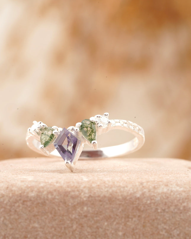 Kite Shaped Alexandrite 925 Sterling Silver Wedding Band