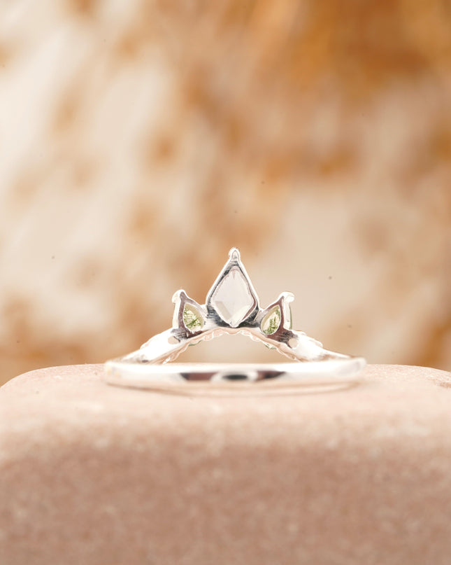 Kite Shaped Alexandrite 925 Sterling Silver Wedding Band