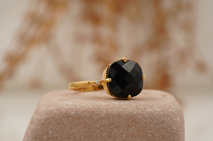 Cushion Black Onyx Vermeil Engagement Ring Rigth Angle
