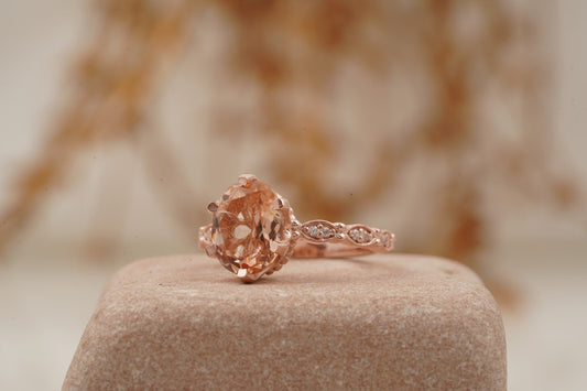 Oval Cut Morganite 2.5ct Engagement Rings For Women