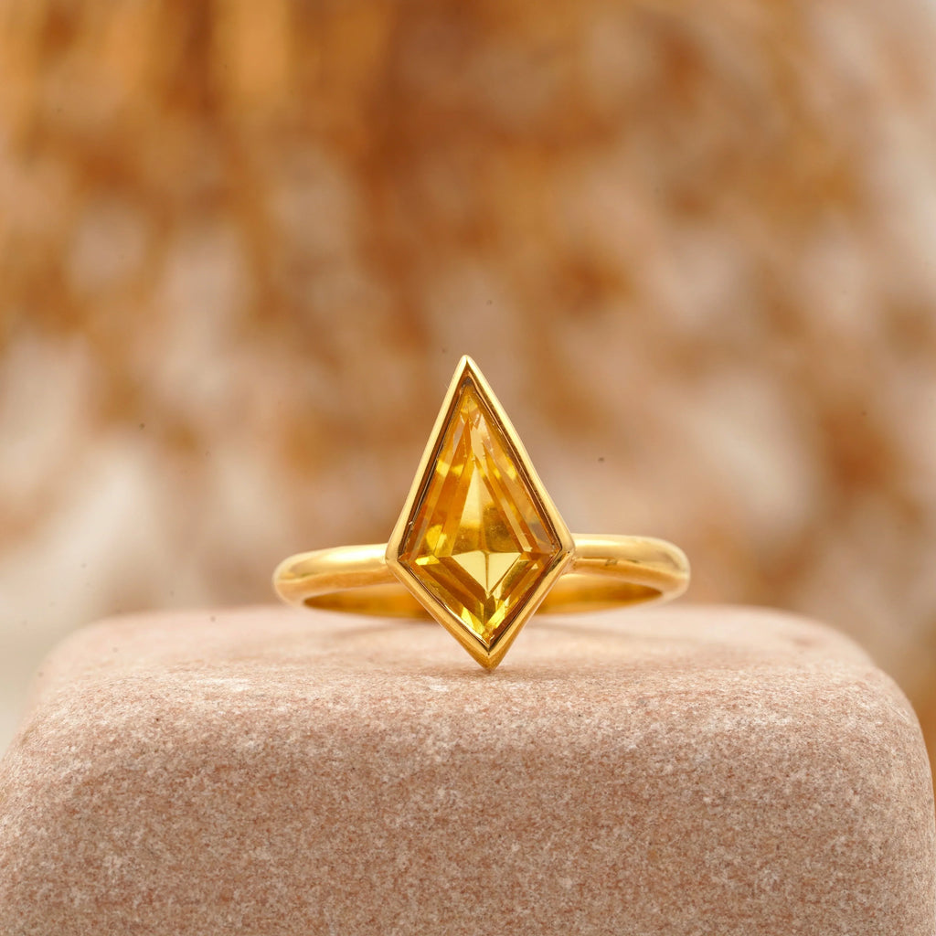 Kite-Shaped Citrine Gold Engagement Ring - Gigiscc