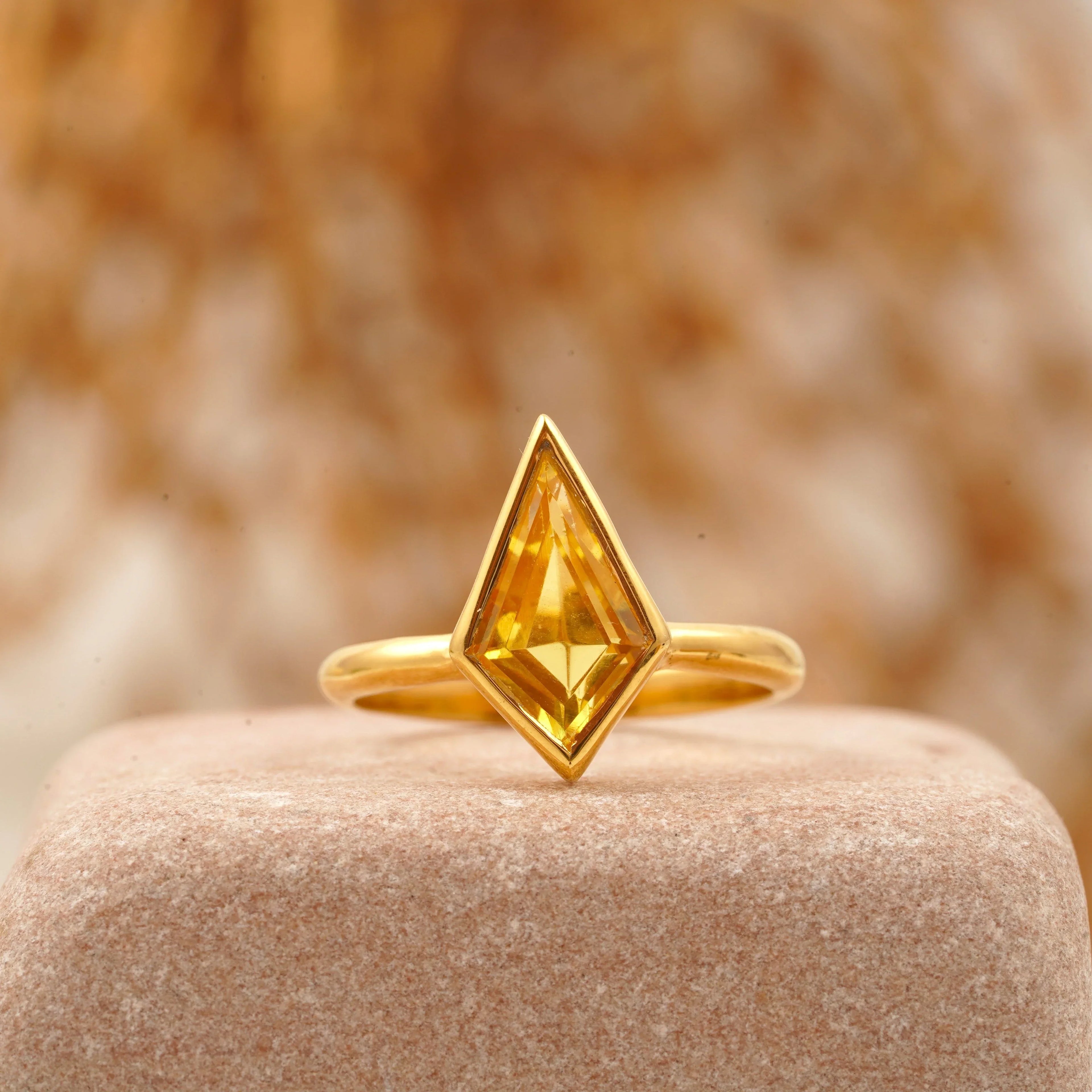 Kite-Shaped Citrine Gold Engagement Ring - Gigiscc